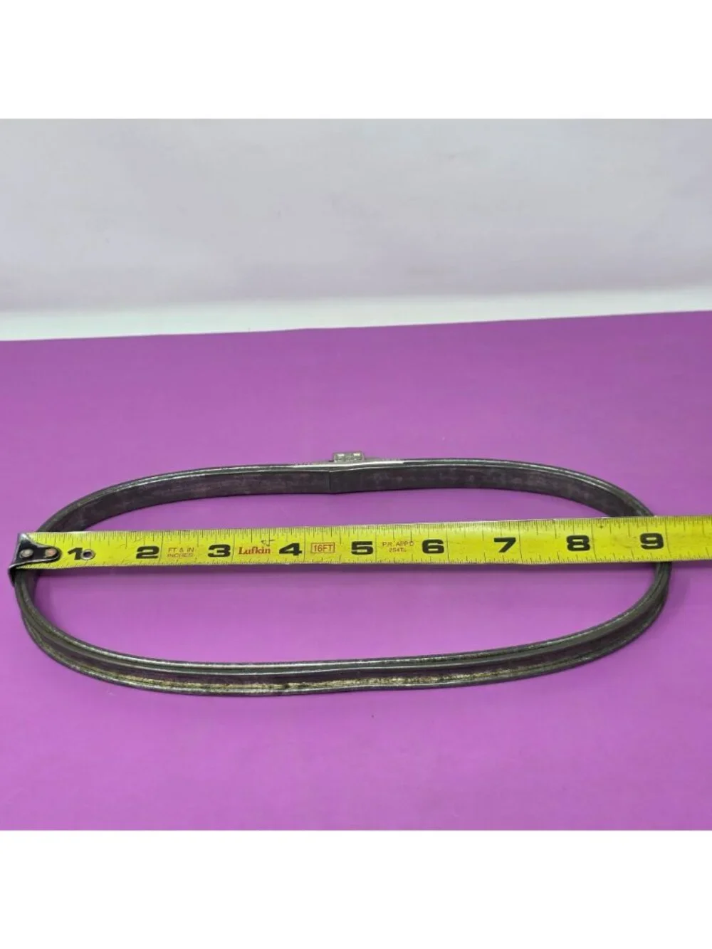 Vintage Adjustable Metal Oval Embroidery Hoop With Screw Lock Mechanism